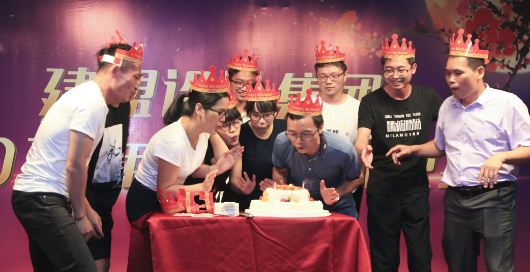 龙8国际电子平台2017年中秋博饼晚宴圆满举行