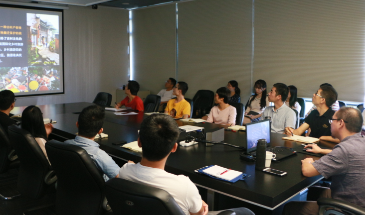 龙8国际电子平台开展“那里是我家？？？？？？——漂亮墟落建设杂谈”主题讲座